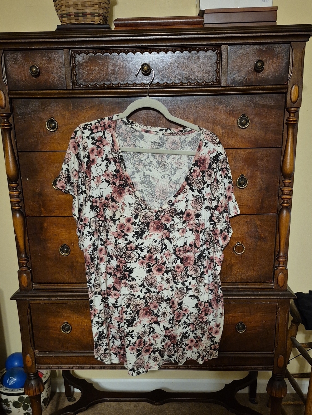 Torrid Floral V-Neck Women's Top - Pink & Black Size 3